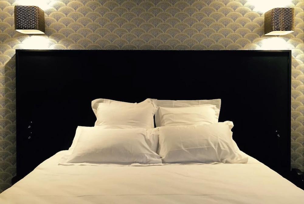 Urban Style Hotel Des Carmes Aurillac Exteriör bild